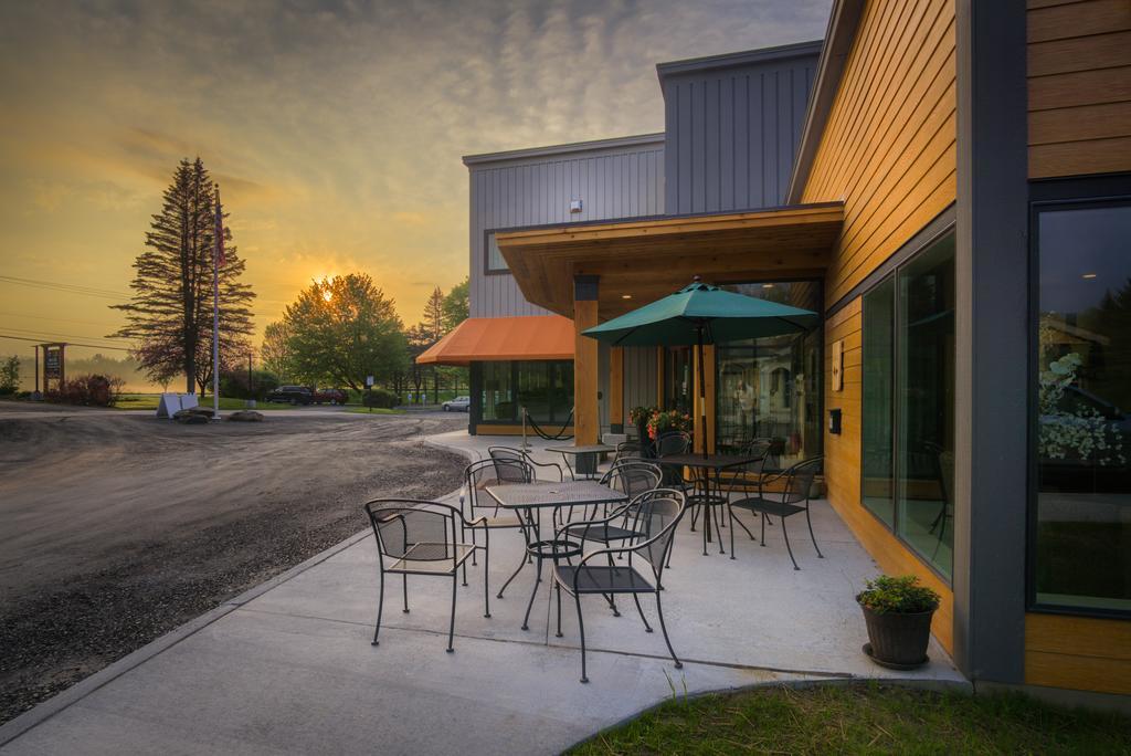 Sun & Ski Inn And Suites Stowe Εξωτερικό φωτογραφία
